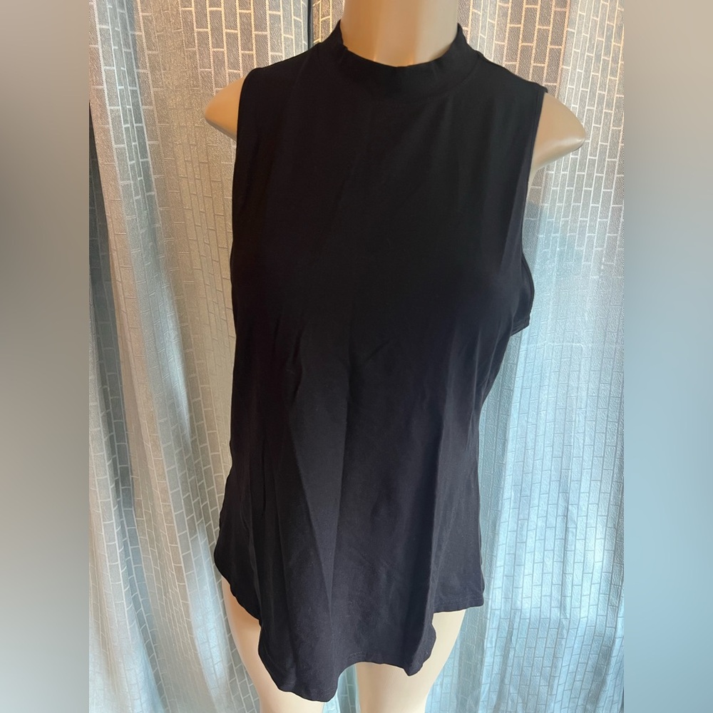 Alphalete Midnight Black with Frost White Accent